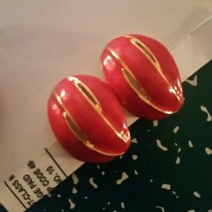 Vintage Avon Gold and Red Clip On Earrings.